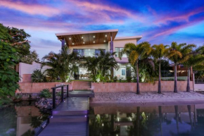 Space & seclusion on the water, Noosa Heads